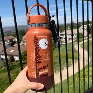 32oz Hydro Flask *Limited Edition* Redwood
